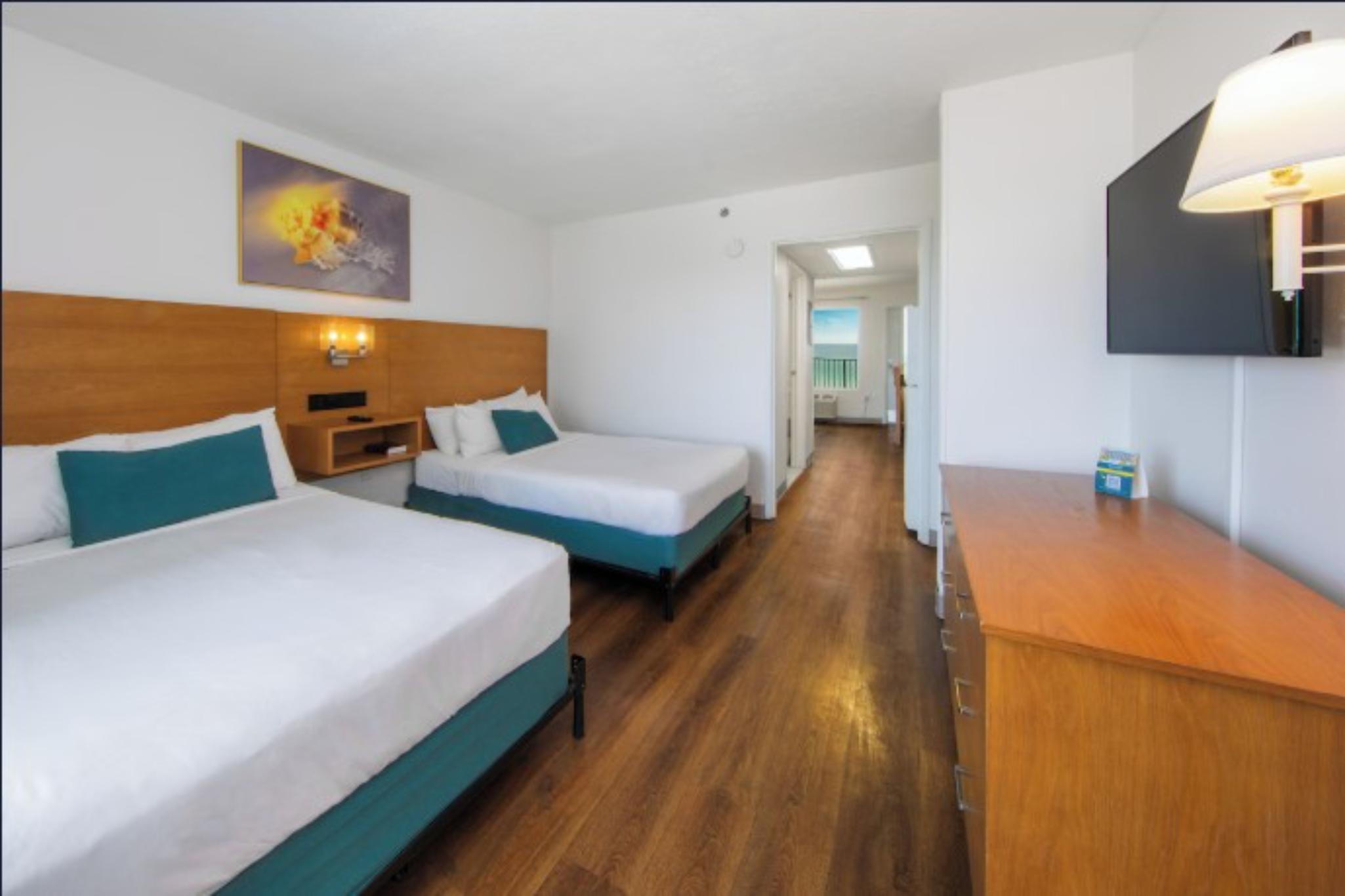 Suite, 2 Double Beds, Beach Front, Kitchen