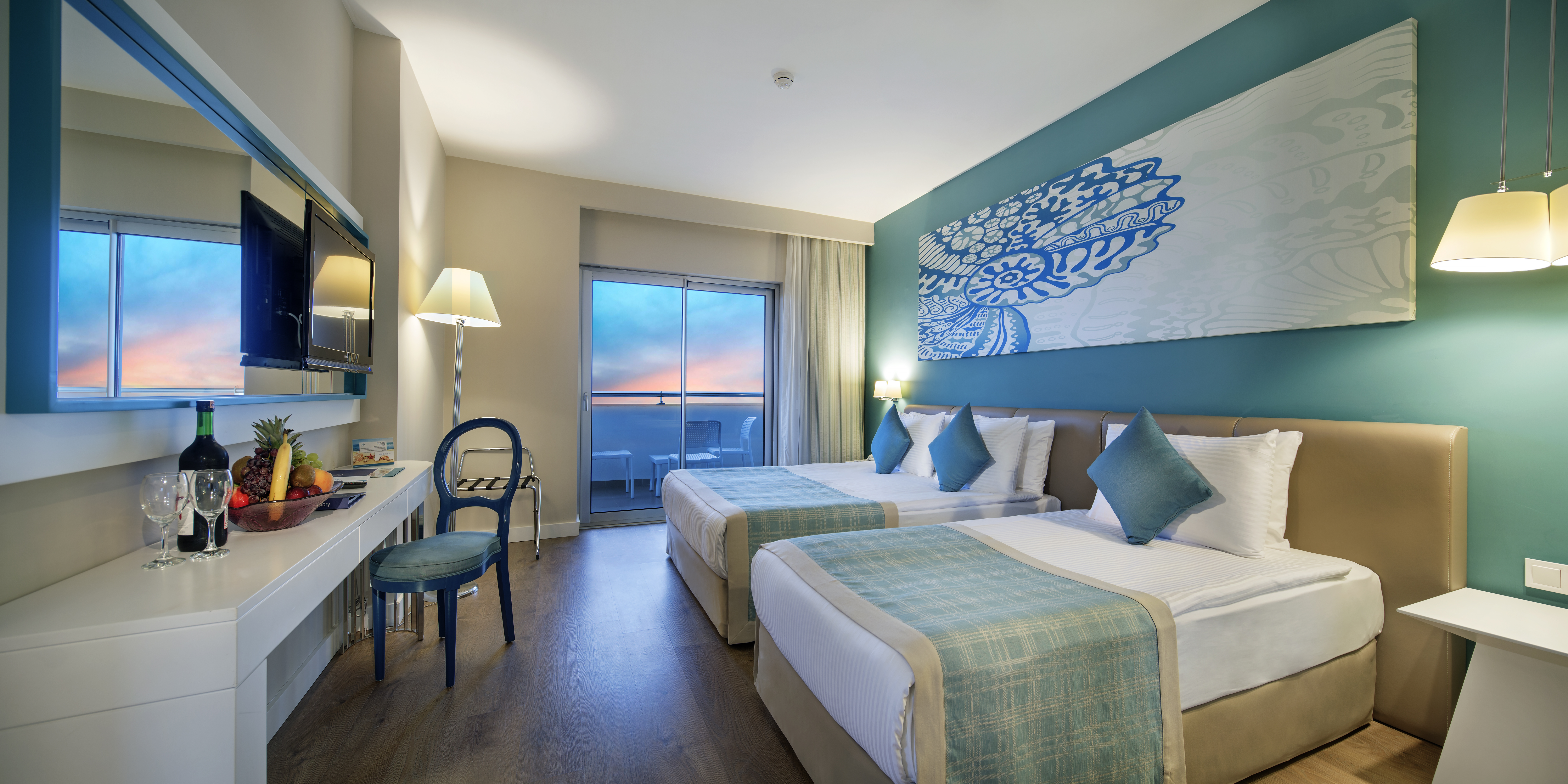 Room, Double Bed, Lateral Side Sea View