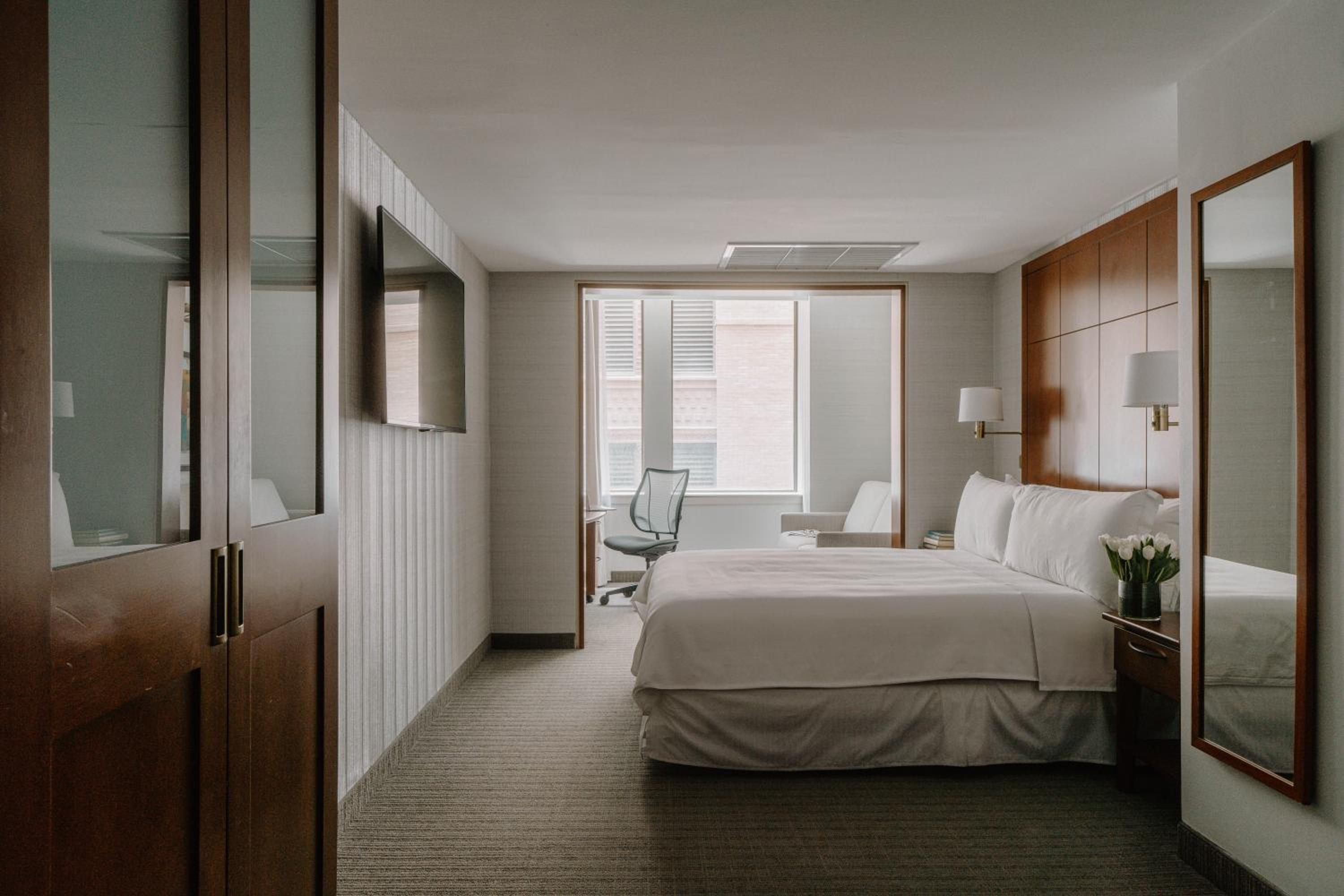 1 Bedroom, Suite, Queen Bed, Kitchenette