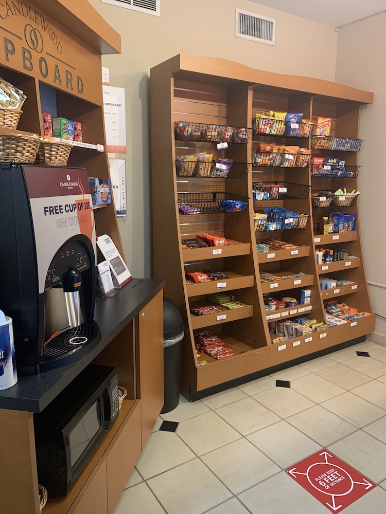 Candlewood Suites Tyler 50/54