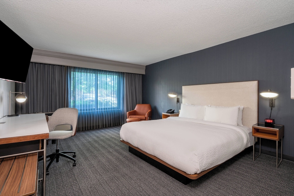 Room, King Bed, Sofa
