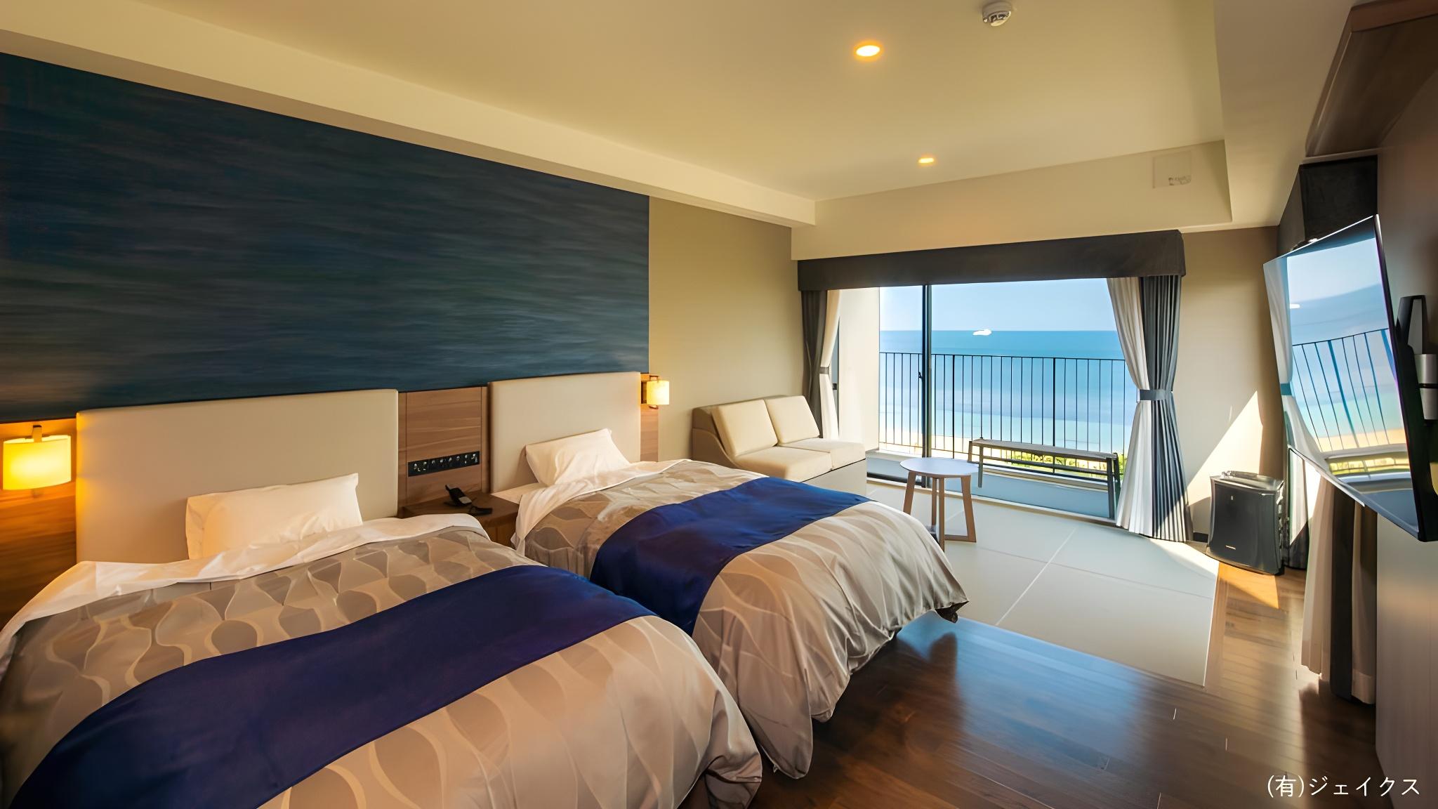 Superior, Twin Beds, Ocean Front, Corner