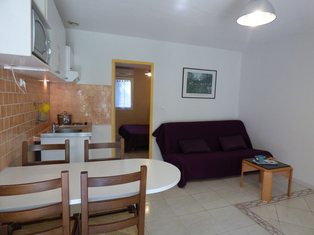 Court Inn and Suites 18/42
