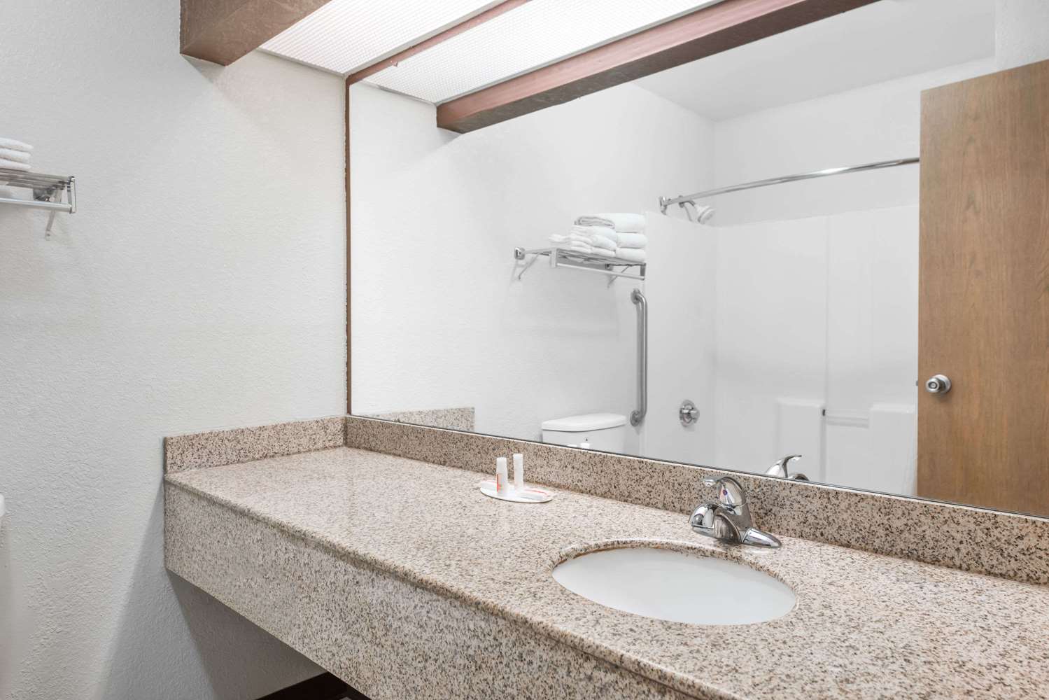 Days Inn Suites Casey 14/14
