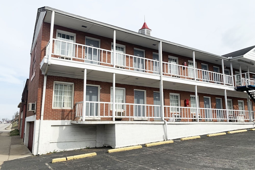 Four Keys Inn 2/38