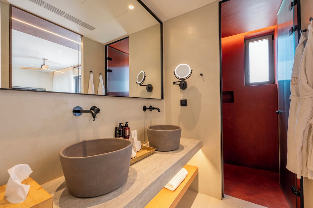 KOIA All Suite Wellbeing Resort 72/73