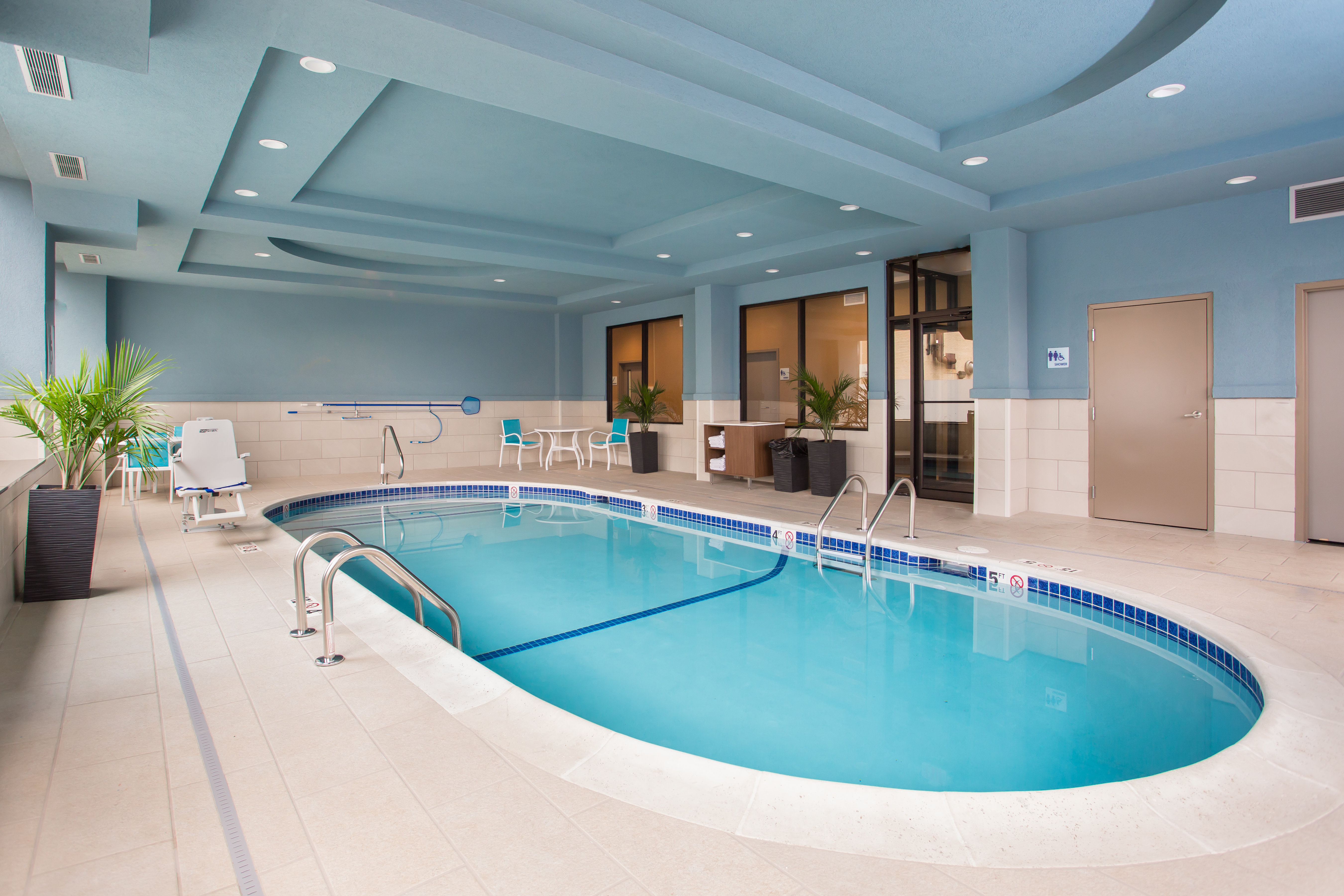 HOLIDAY INN EXPRESS SPRINGFIELD DOWNTOWN 25/53