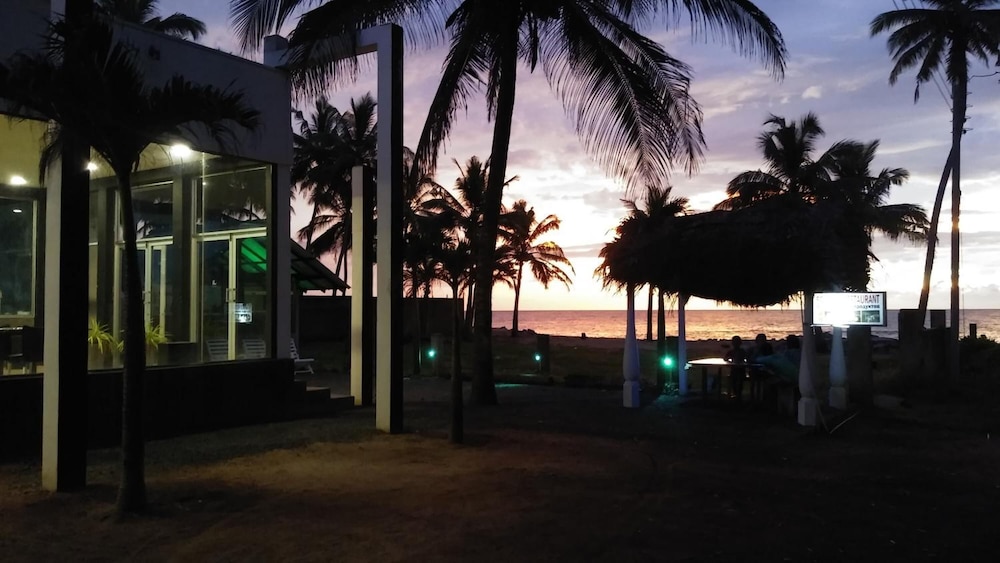 Saara Beach Hotel 44/50