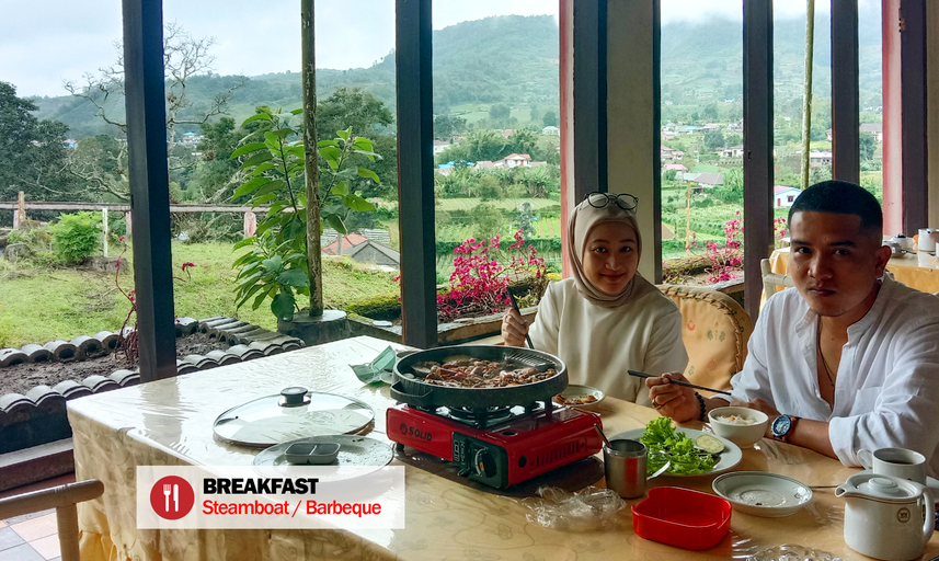 Danau Toba International Cottage Berastagi 6/10