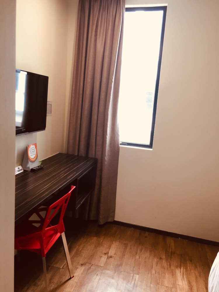 KINO HOTEL 42/51