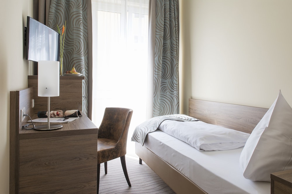 STANDARD, SINGLE, SINGLE BED