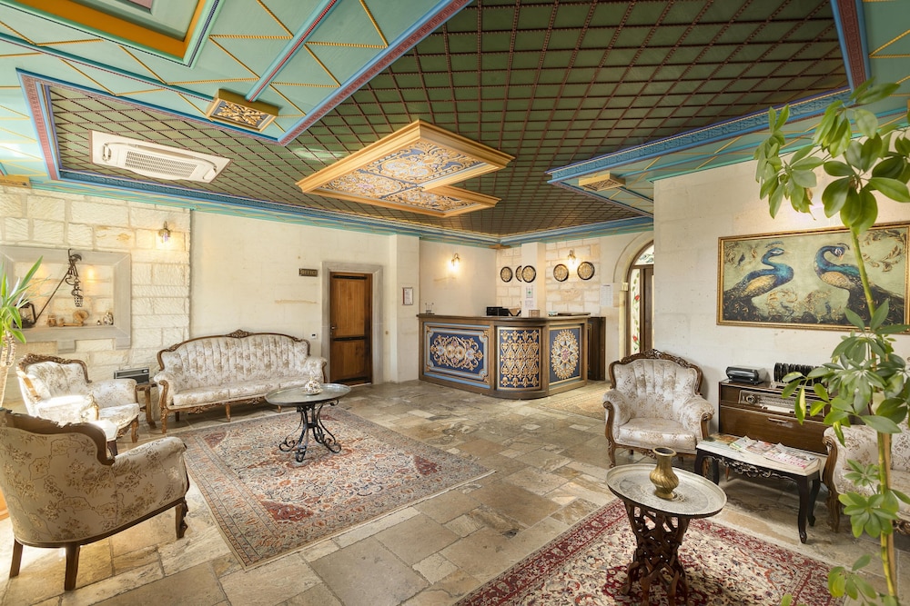 Acer Cave Hotel 47/67