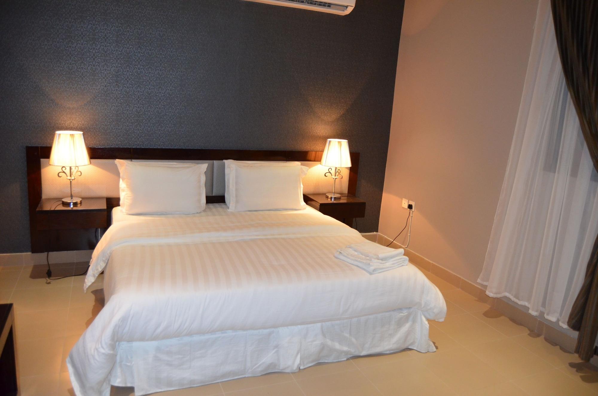 فندق تربل تري(Triple Tree Hotel) 11/50