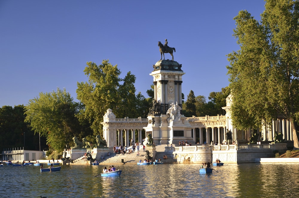 RADISSON BLU MADRID PRADO 68/74