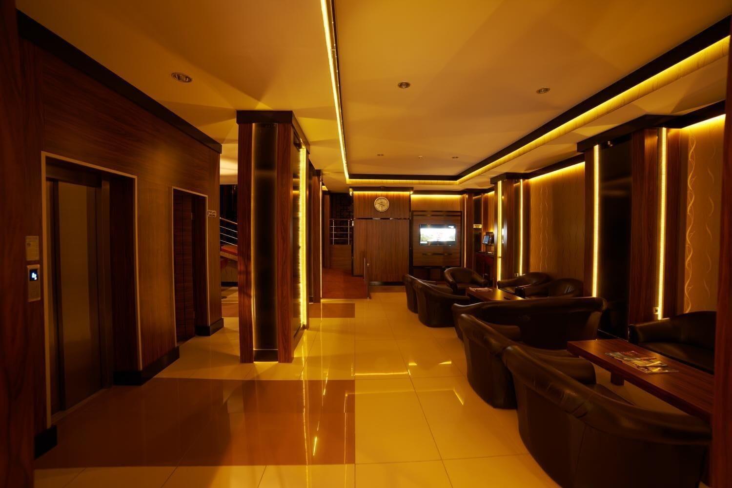Cali Hotel 18/24