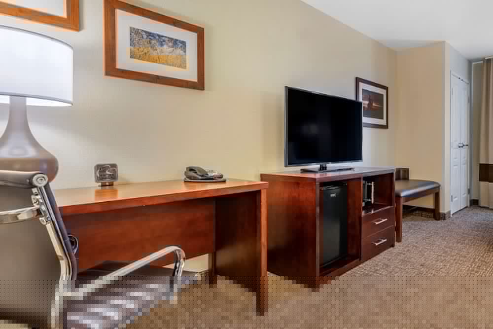 Comfort Suites Fernley 33/34