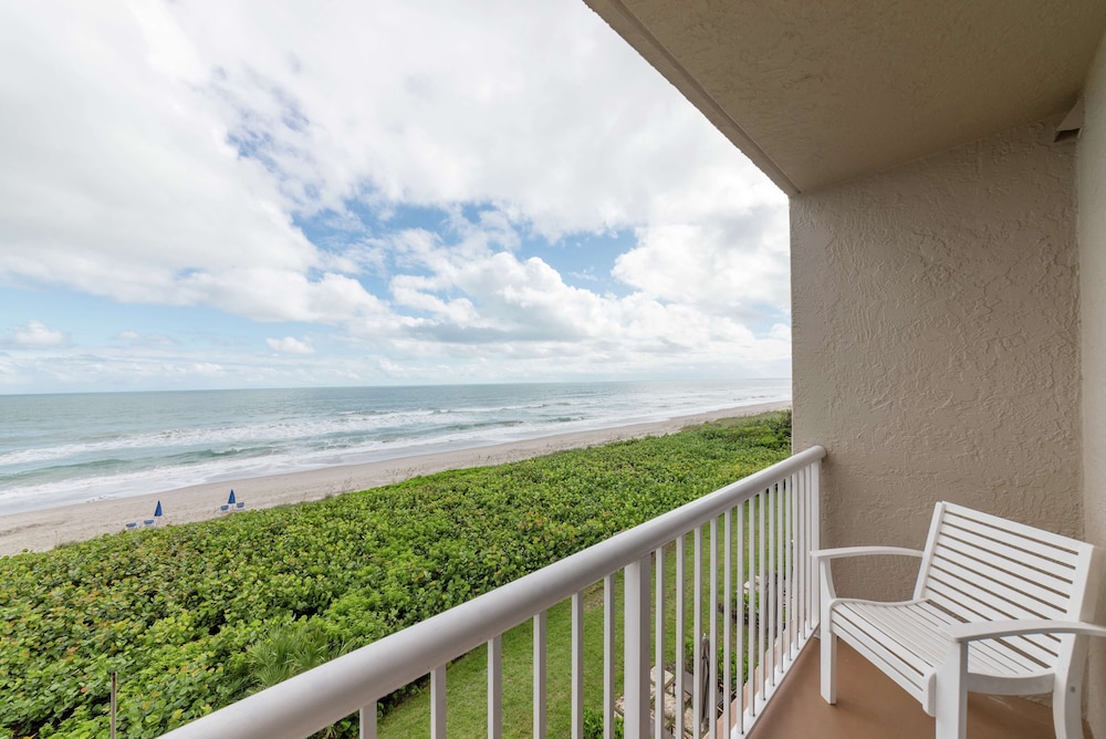 DoubleTree Suites by Hilton Hotel Melbourne Beach Oceanfront 28/69