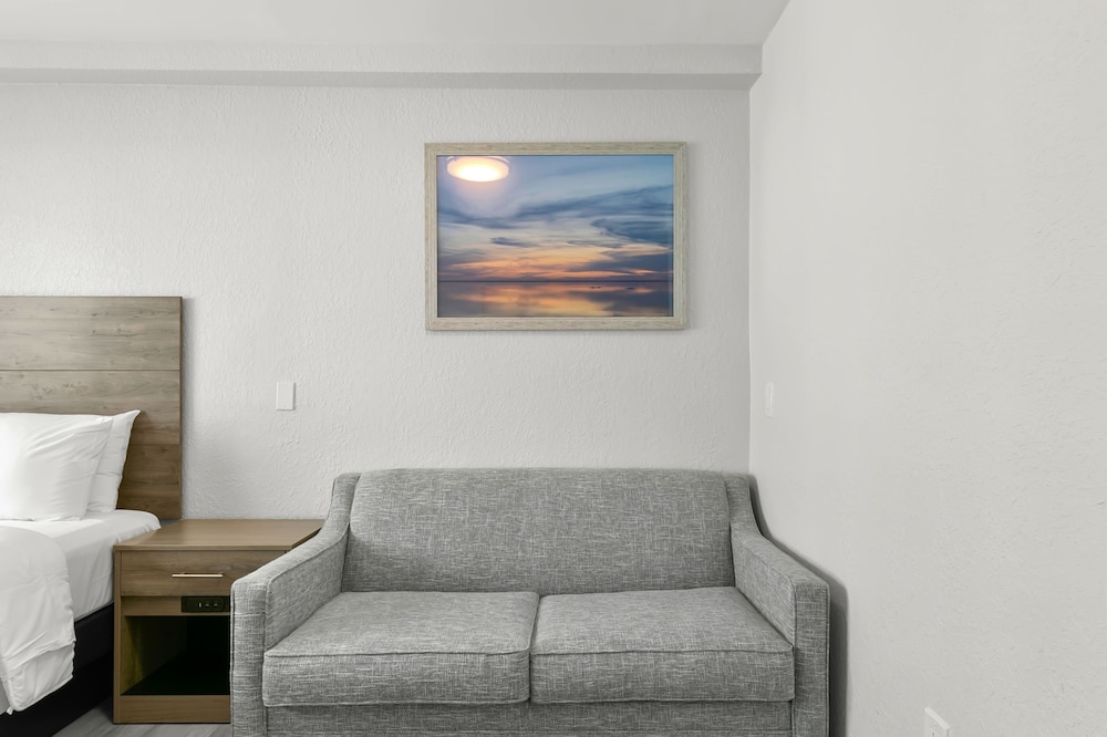 Grand Shores West 38/72