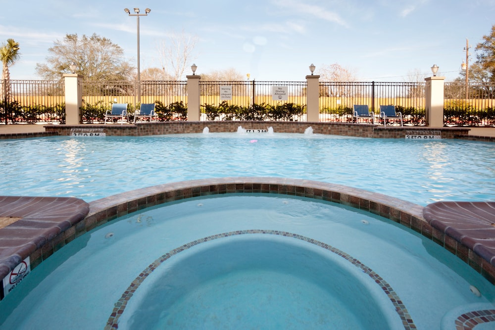 Holiday Inn Express Hotel And Suites Houston Nw Beltway 8 West Road 21/53