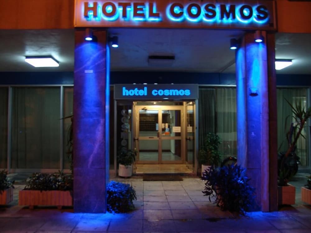 Cosmos Hotel 4/35