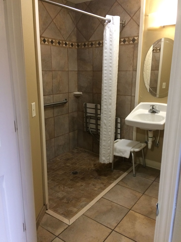 Candlewood Suites Jacksonville 72/72