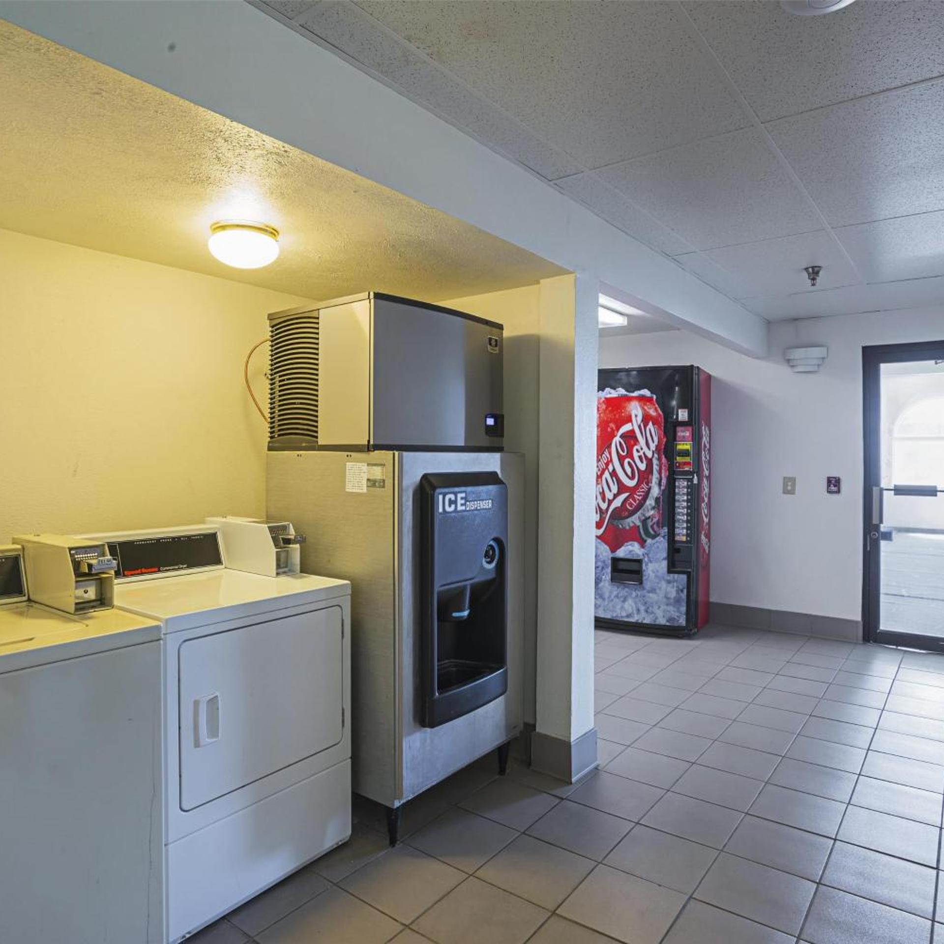 Motel6 Omaha, NE - IAT West 11/38
