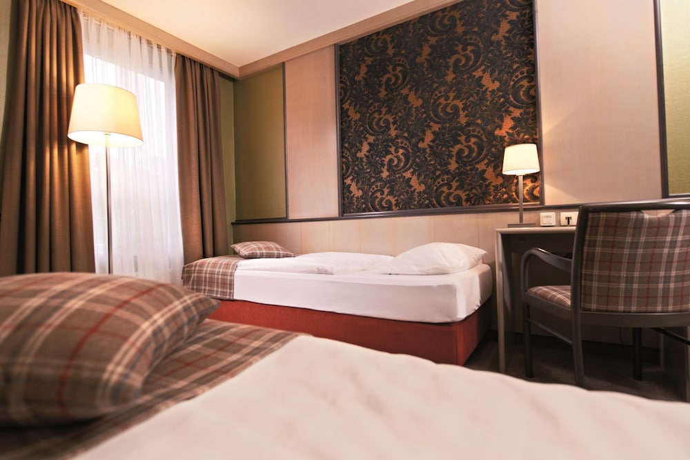 Weinberghotel Edelacker 7/36