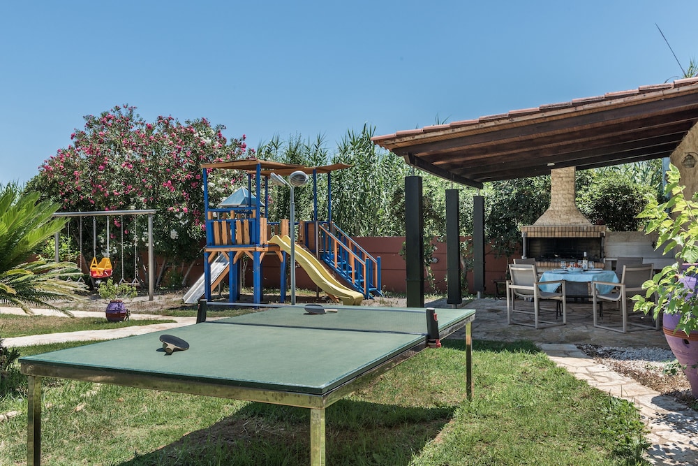 DAPHNIS VILLAS 50/60