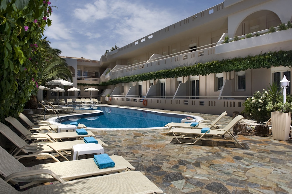 Axos Hotel 64/70