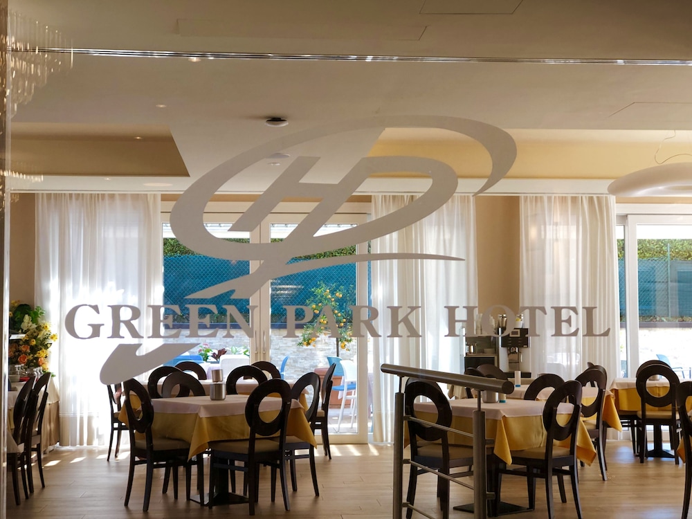 GREEN PARK HOTEL 59/77