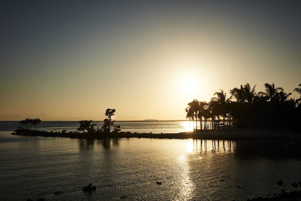 Isla Bella Beach Resort 69/74
