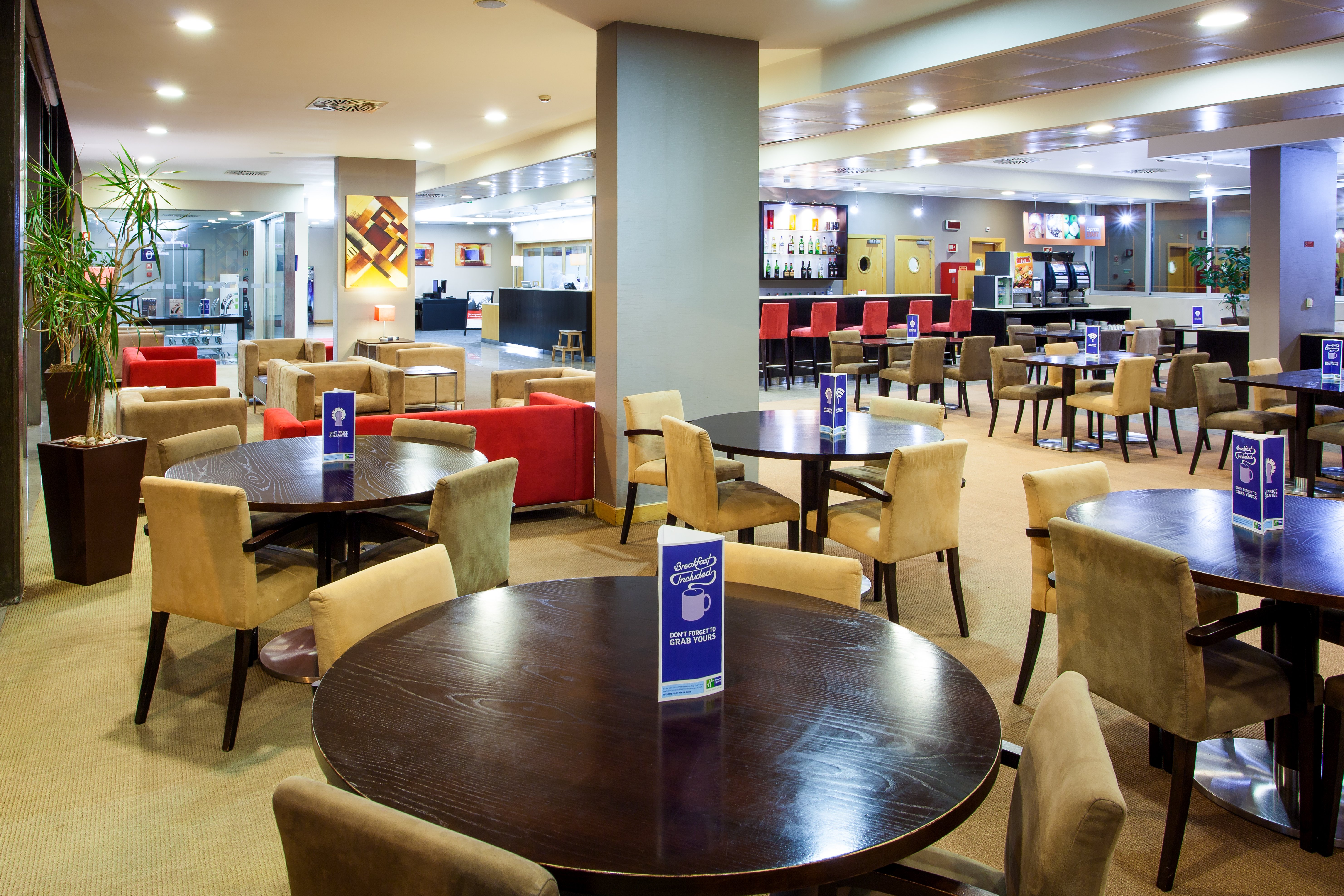 HOLIDAY INN EXPRESS LISBON-OEIRAS 27/40