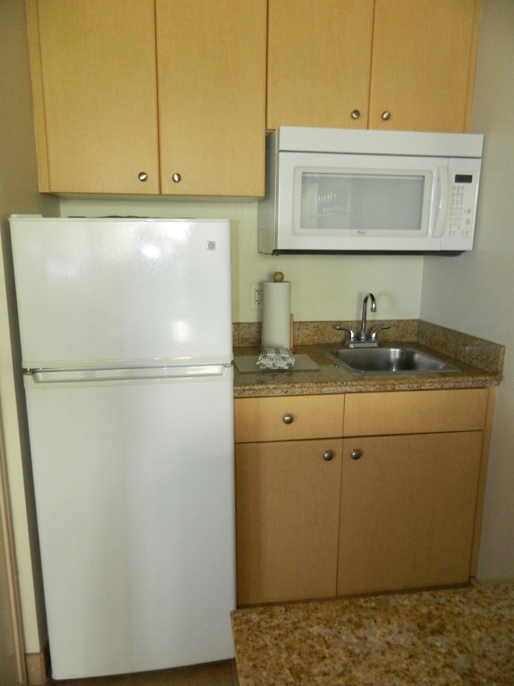 Kahana Beach Vacation Club 12/46