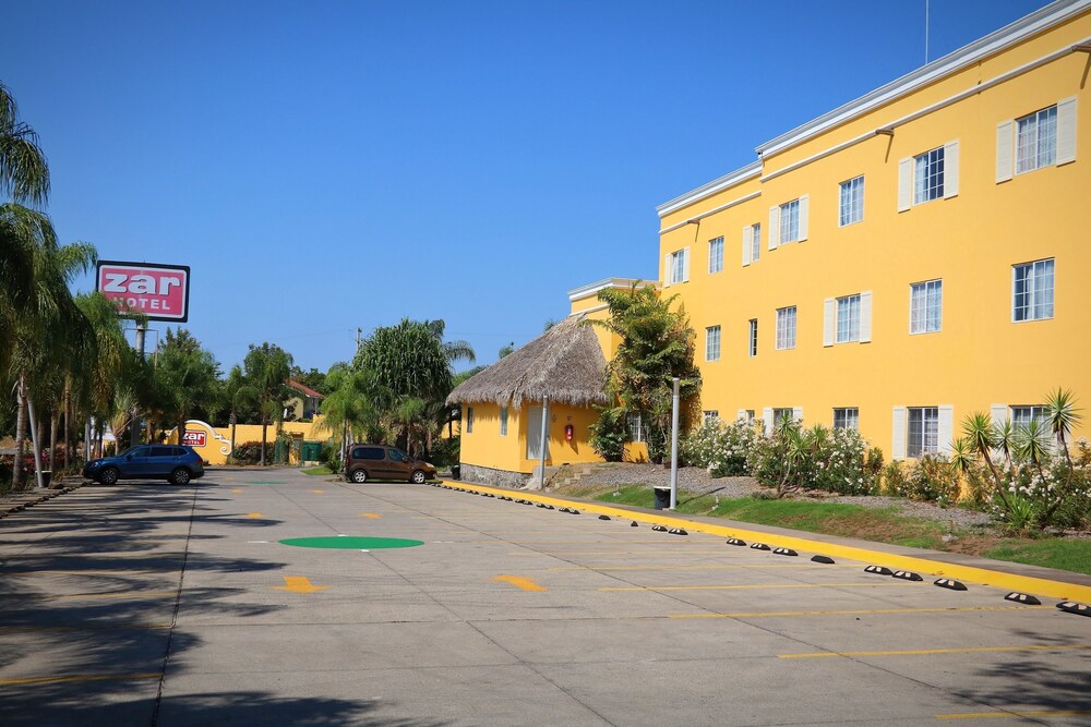 Hotel Zar Colima 44/48