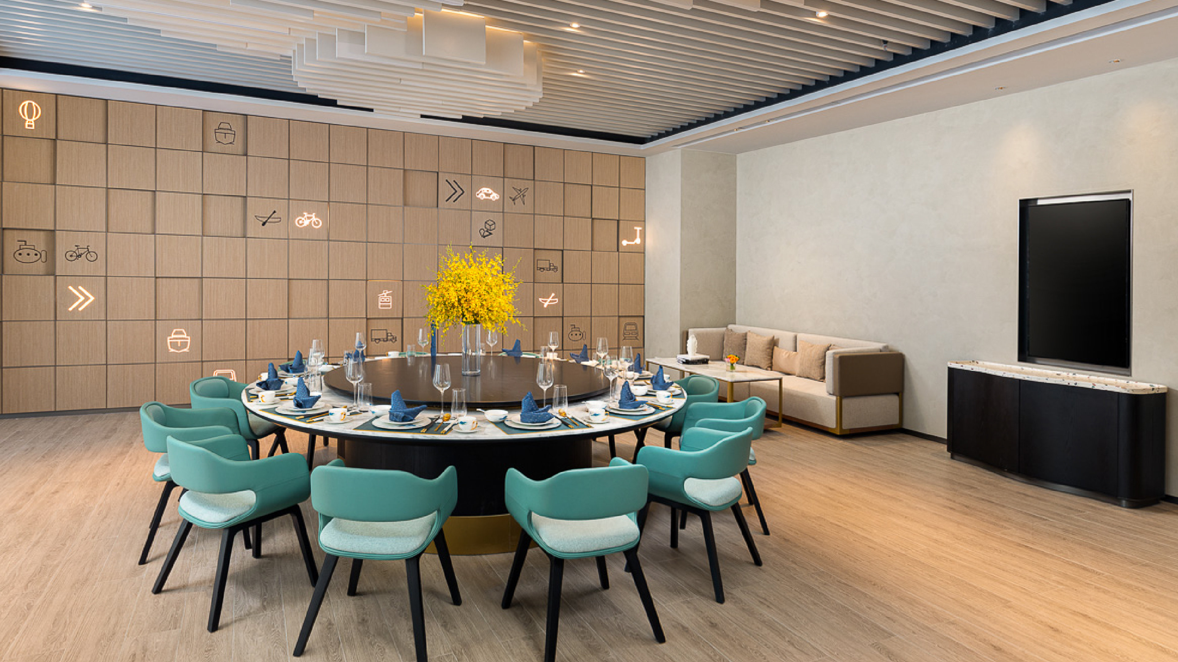 Holiday Inn Shanghai Pudong Airport 40/50