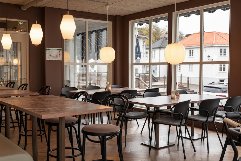 Home Hotel Grimstad 45/61