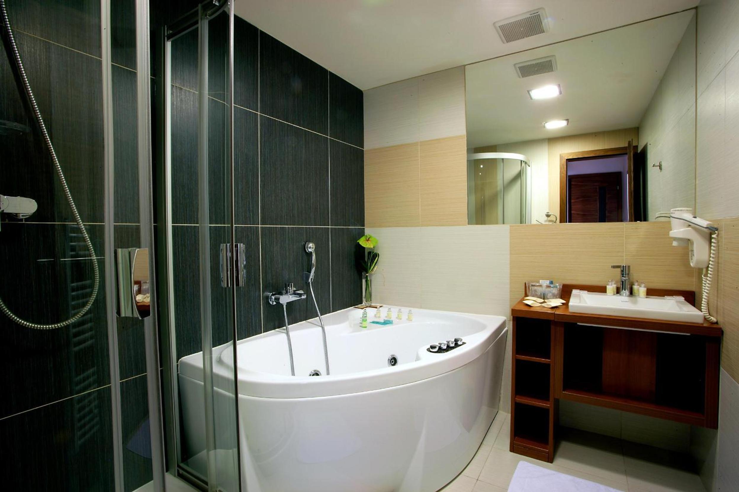 جناح عائلي، Hotel Janosik 4/6