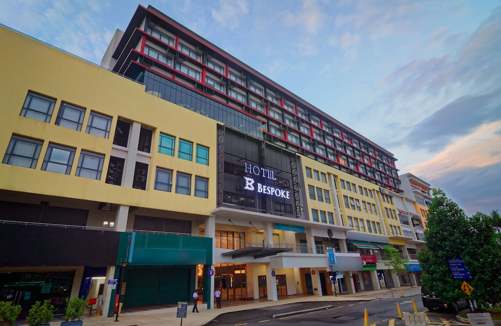 Bespoke Hotel Puchong 2/50