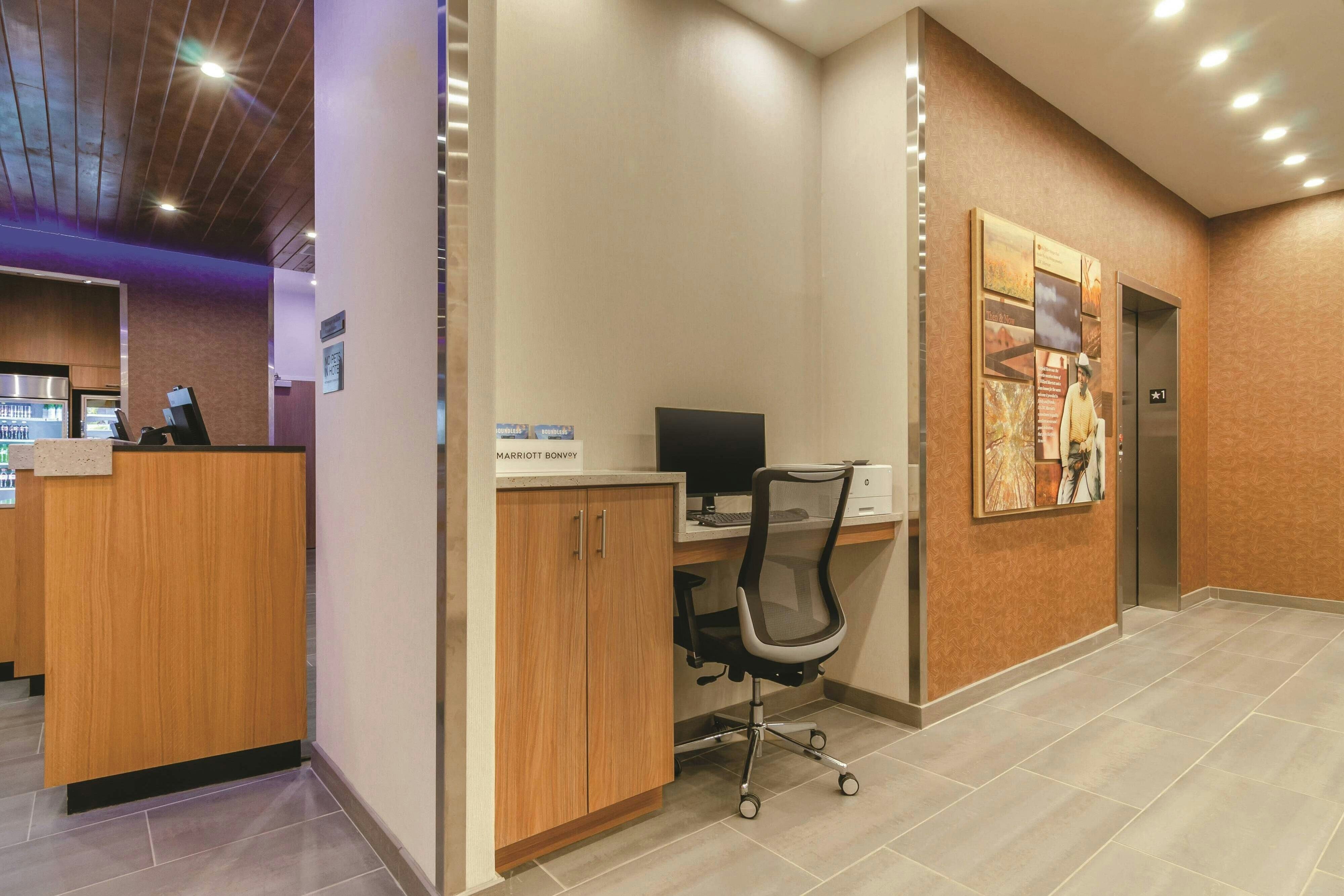 Fairfield Inn & Suites By Marriott Kansas City Shawnee 15/22