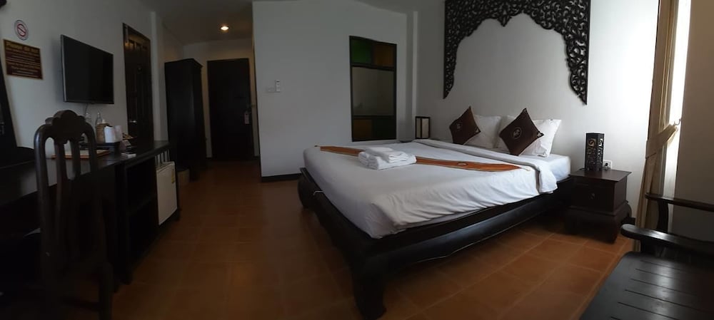 Wangburapa Grand Hotel 20/47