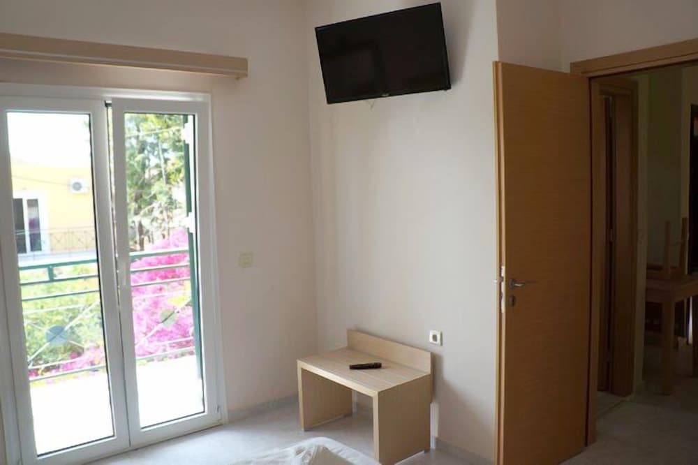 Angela Apartments 23/23