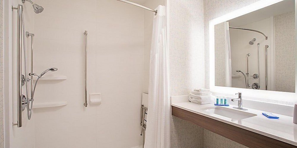 Holiday Inn Express Troutville - Roanoke North 27/60