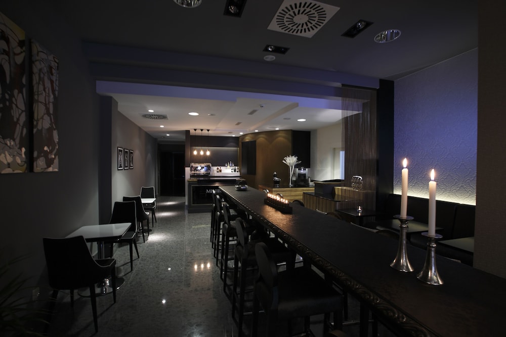 Capitol Boutique Hotel 53/61