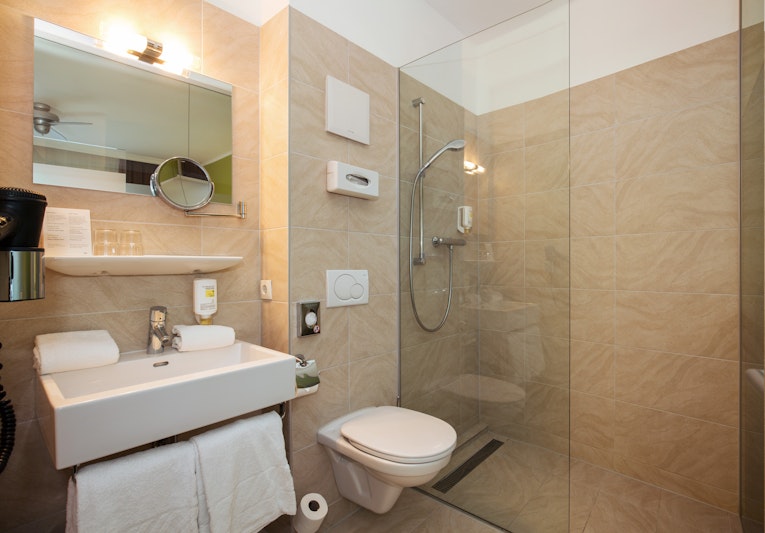 Basic Hotel Innsbruck 45/48