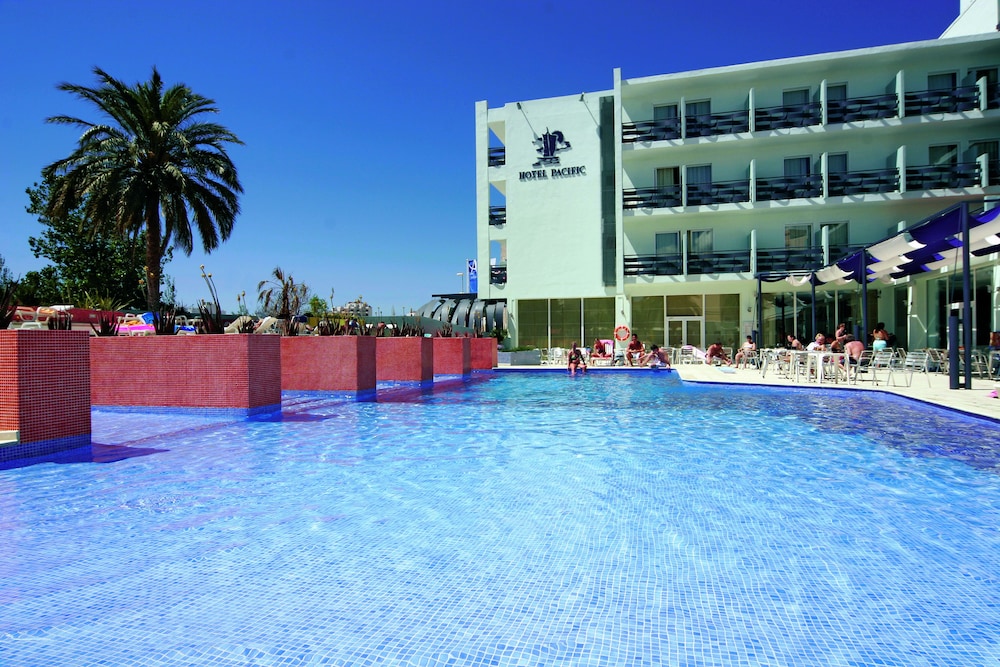 Azuline Hotel Pacific 40/42