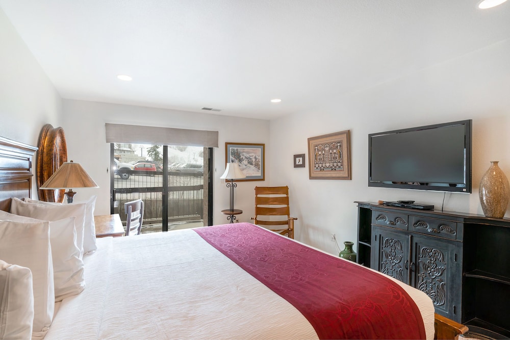 Shadow Ridge Resort Hotel By All Seasons Resort Lodging 36/77