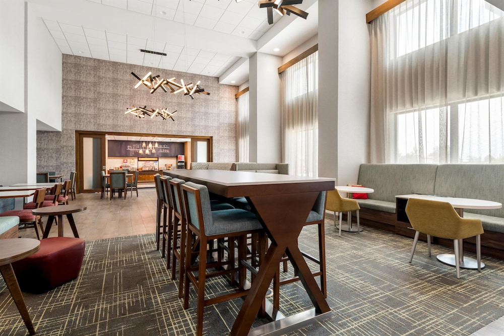 Hampton Inn Suites Pekin Peoria Area Il 44/56