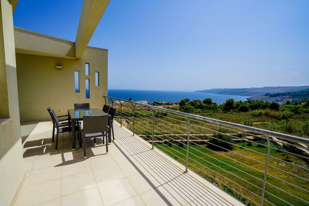19 Summer Suites 8/60