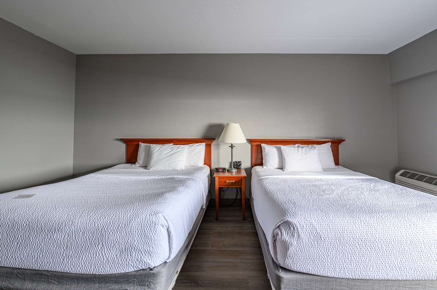 La Quinta Inn & Suites by Wyndham New Haven 24/49