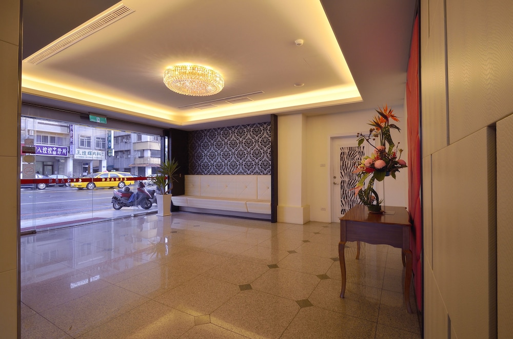 Ai-Lai Fashion Hotel 7/72